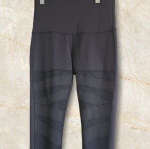 lululemon athletica Black Textured High-Rise Leggings
